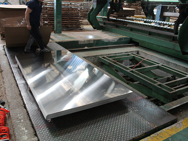 生產(chǎn)實拍-心玲不銹鋼